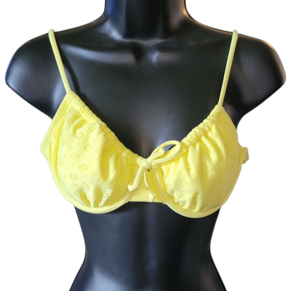 VS yellow eyelet underwire adjustable bikini top Size M